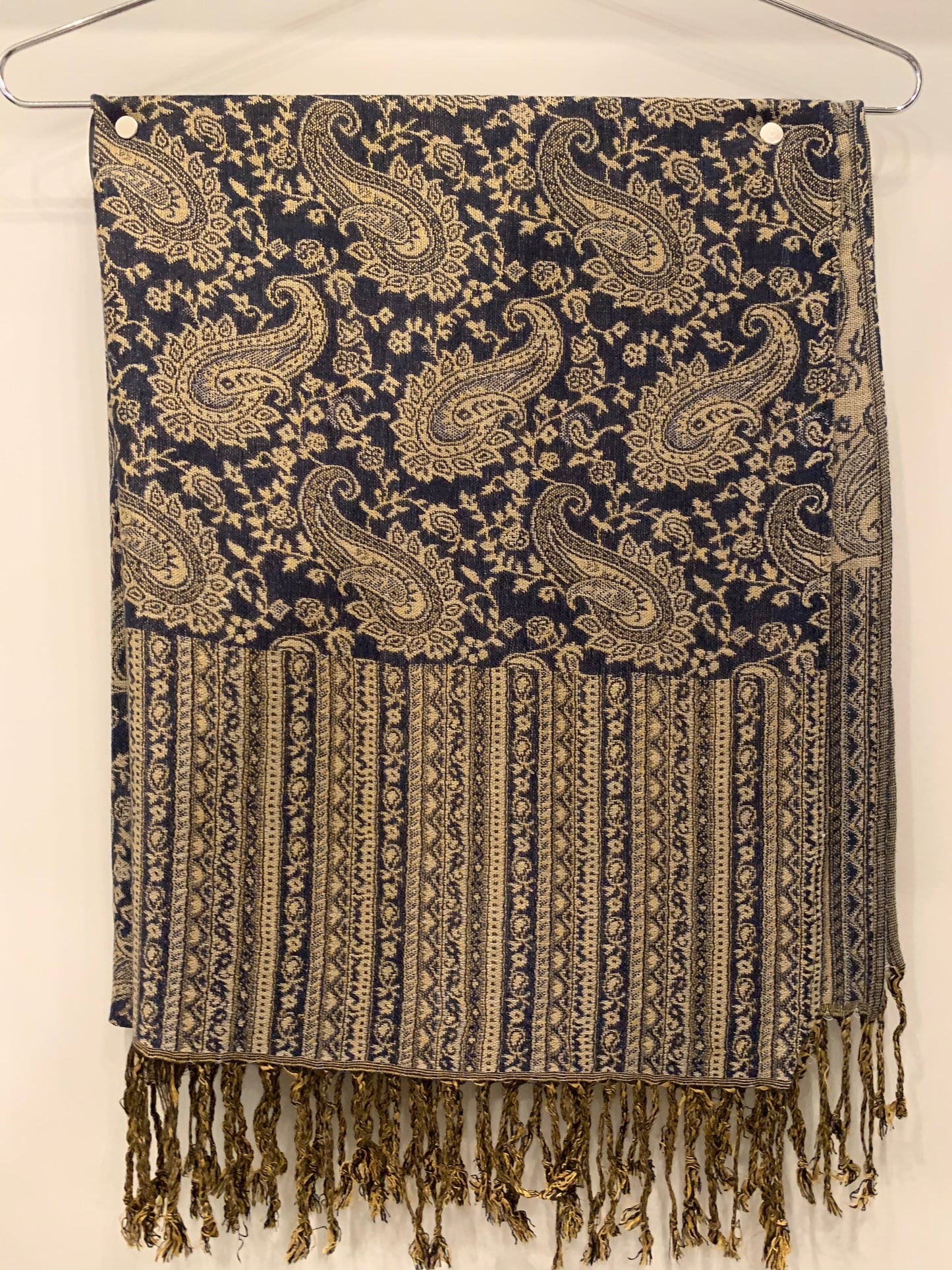 Load image into Gallery viewer, Pashmina Scarf - Style 4
